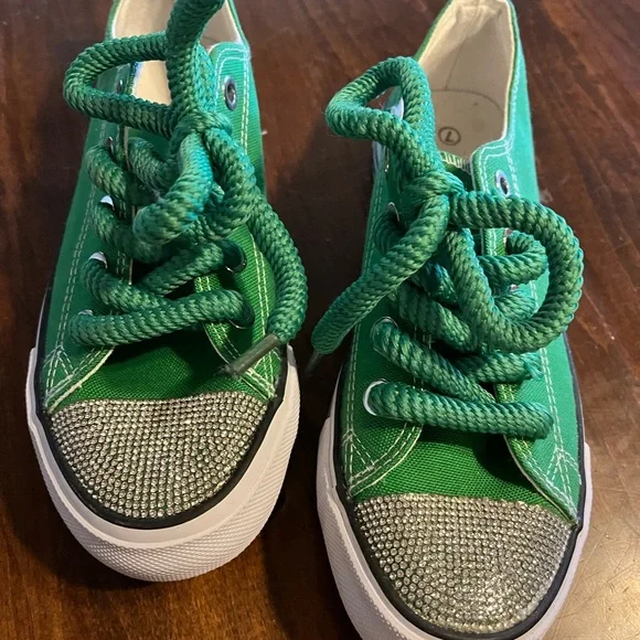 NEW Chosen steps green sparkly toes - Picture 1 of 8